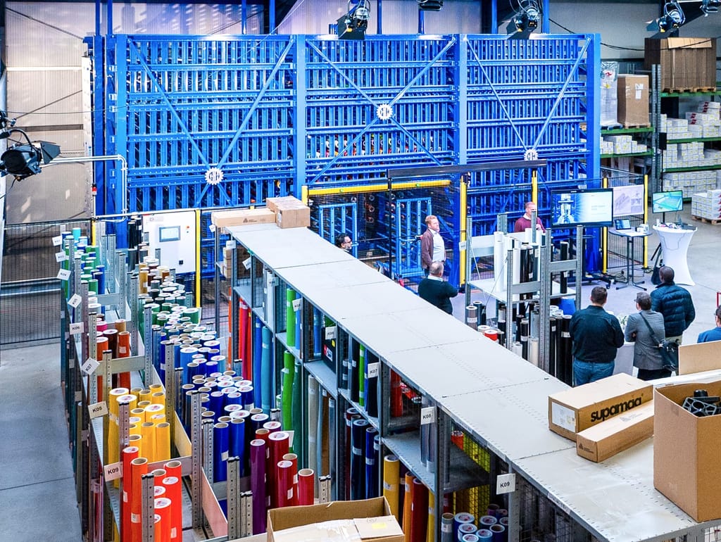 Roll storage system